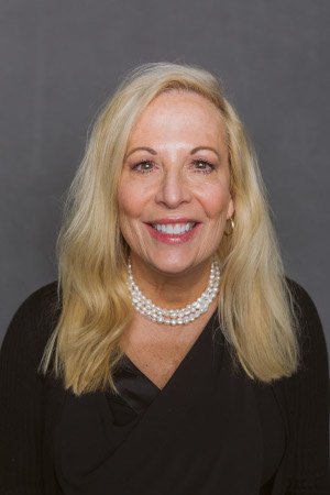 Cindy Brooks Headshot