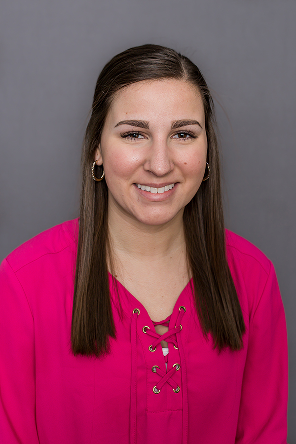 Anne Evola Headshot