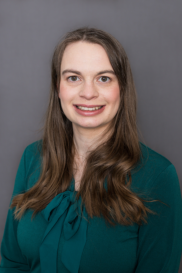Claire Kuehner Headshot