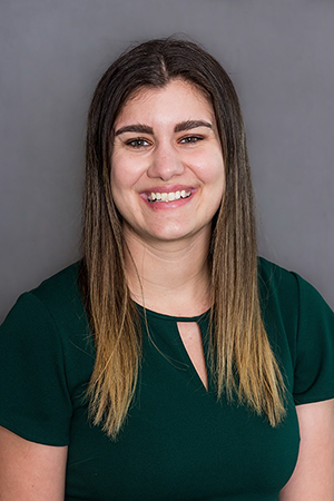 Anna Manson Headshot