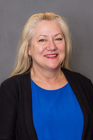 Karen Kinde Headshot