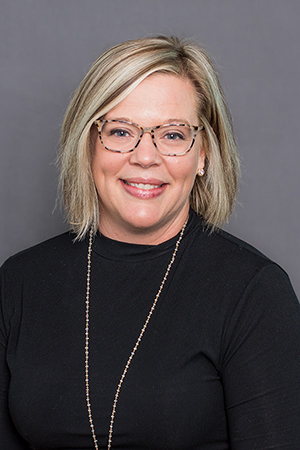 Stephanie Lucey Headshot