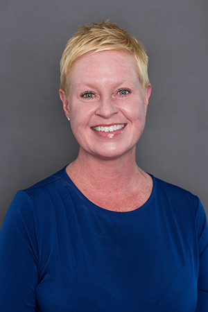 Carrie Serra Headshot