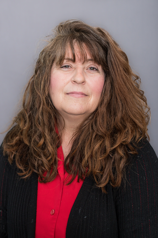 Deb Crisswell Headshot